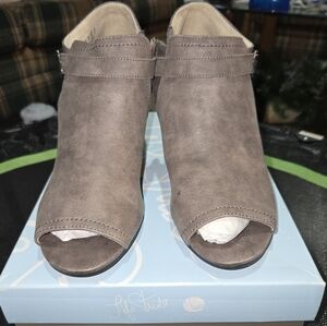 Life Stride Brown Ankle Booties Suede
